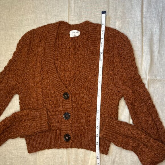 Aritzia Cardigan - Picture 7 of 8